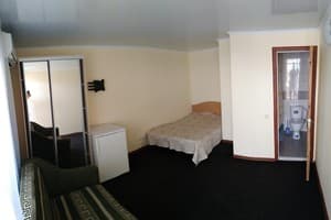 Міні-готель Villa Grand. Стандарт трьохмісний  2