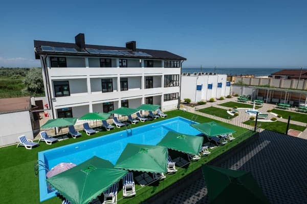 Отель Weekend Family Hotel