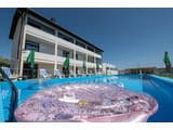 Weekend Family Hotel 3