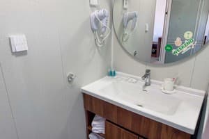 Отель Weekend Family Hotel. Стандарт трехместный  7