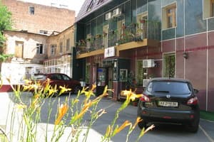 Yellow Unlimited Hotel 8