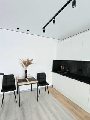 на Миколаївській 5