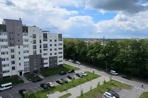 на Миколаївській 12